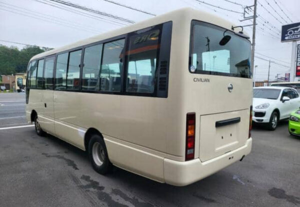 2005 NISSAN civilian Bus