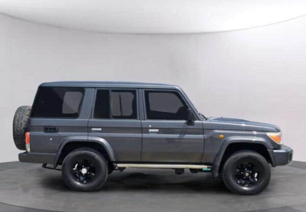 2011 TOYOTA land cruiser hard top