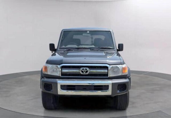 2011 TOYOTA land cruiser hard top