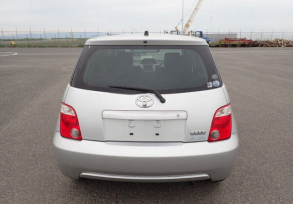 2006 TOYOTA IST