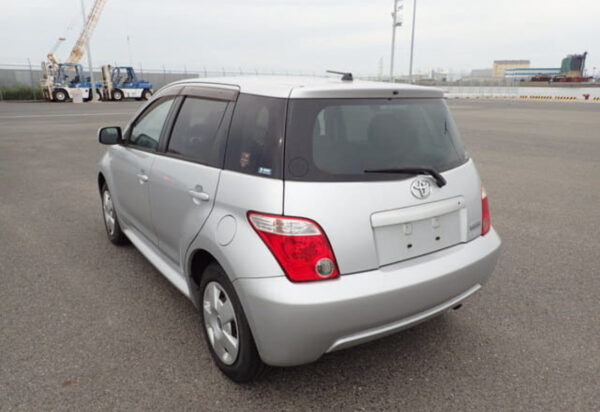 2006 TOYOTA IST